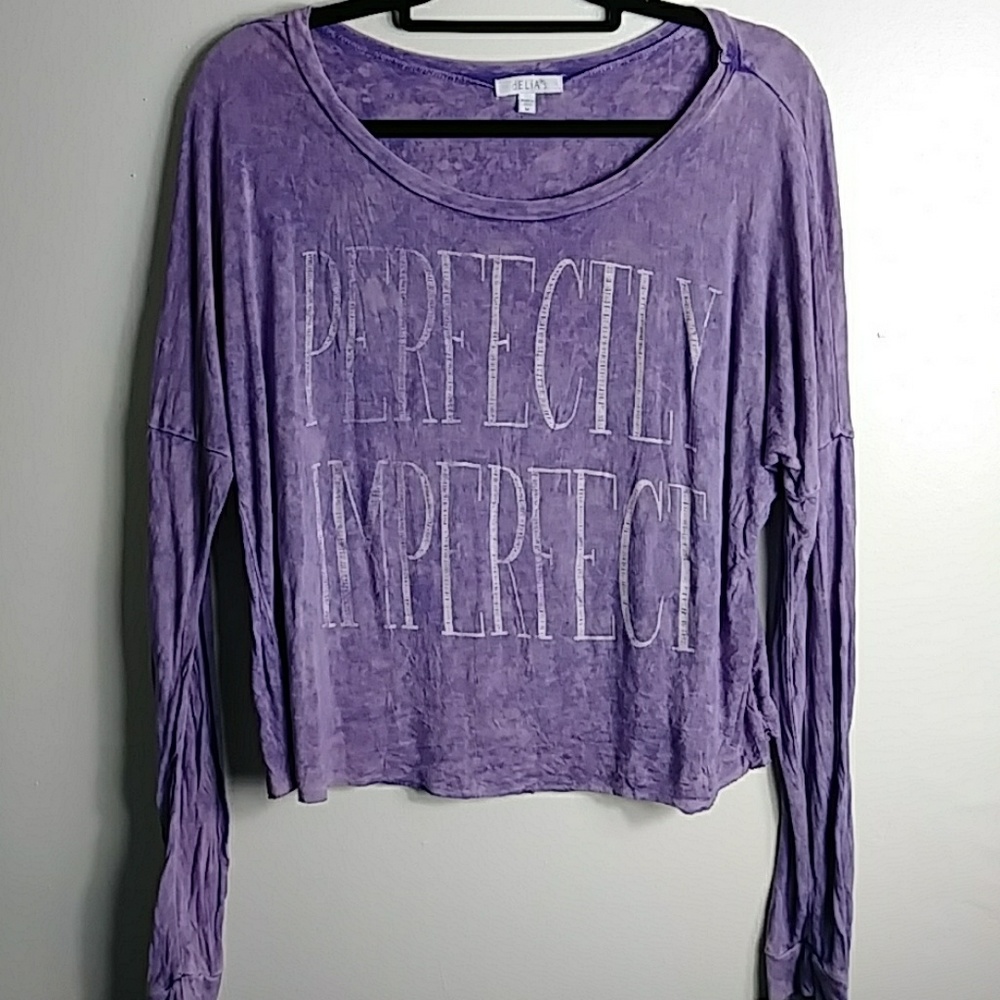 GRAPHIC TEE CROP TOP BY DELIAS